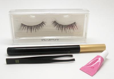 How to Put on False Eyelashes